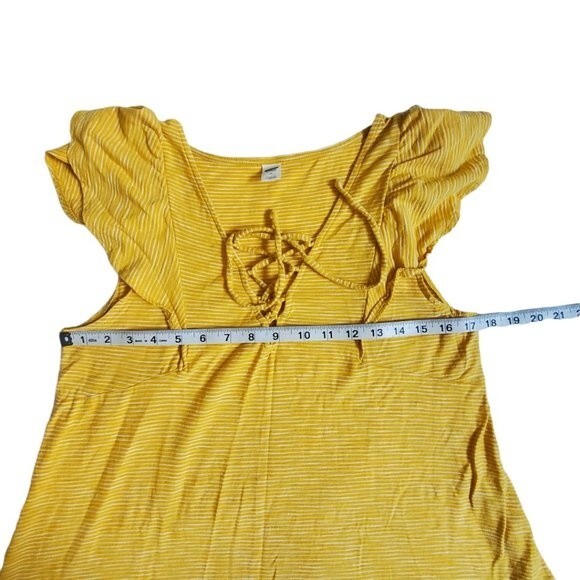 Old Navy yellow white striped flutter sleeve lace-up tie front top sz M - Picture 7 of 10